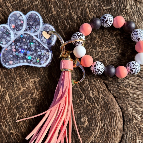 Leopard Print Beaded Keychain with Pink Tassel - Picture 2 of 5